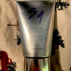 Monat studio one blowout cream